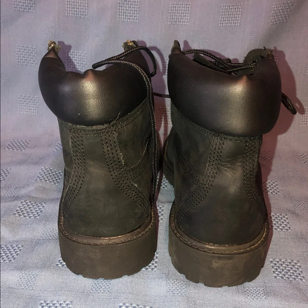 Used Boys Timberland Black Boots Size 2M 12707